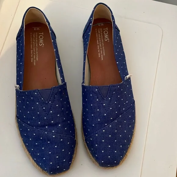 Toms Shoes Toms Classic Flats Denim Blue With White Polka Dots